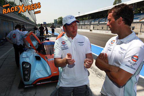 Peter Kox, hier in gesprek met Jos Verstappen, neemt deel in Toerwagen Diesel Cup